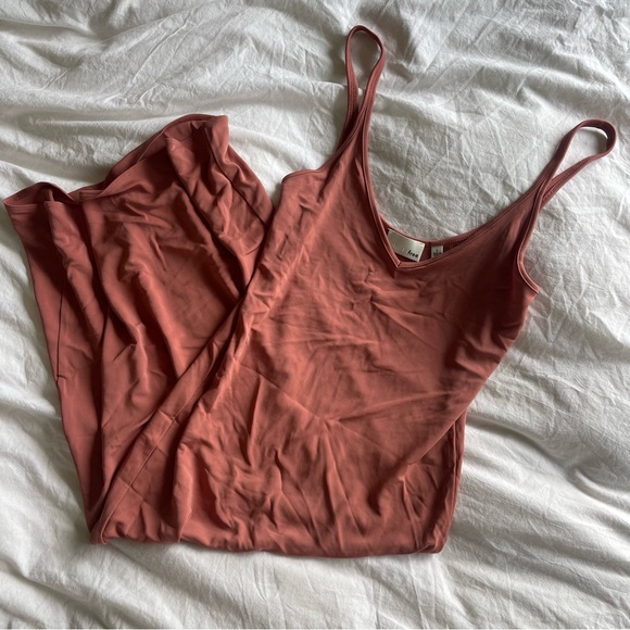 Aritzia Wilfred free midi dress - Picture 1 of 3